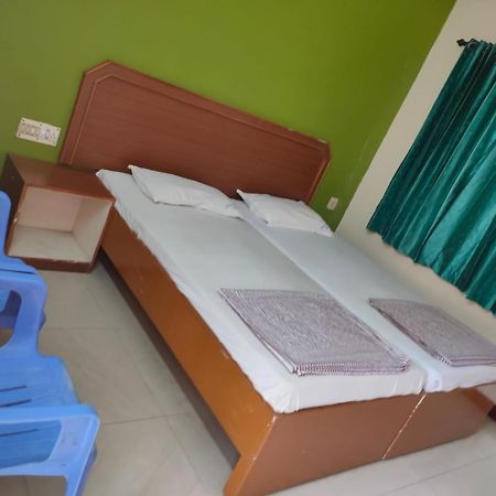 Anjana Hotels Theni Bagian luar foto