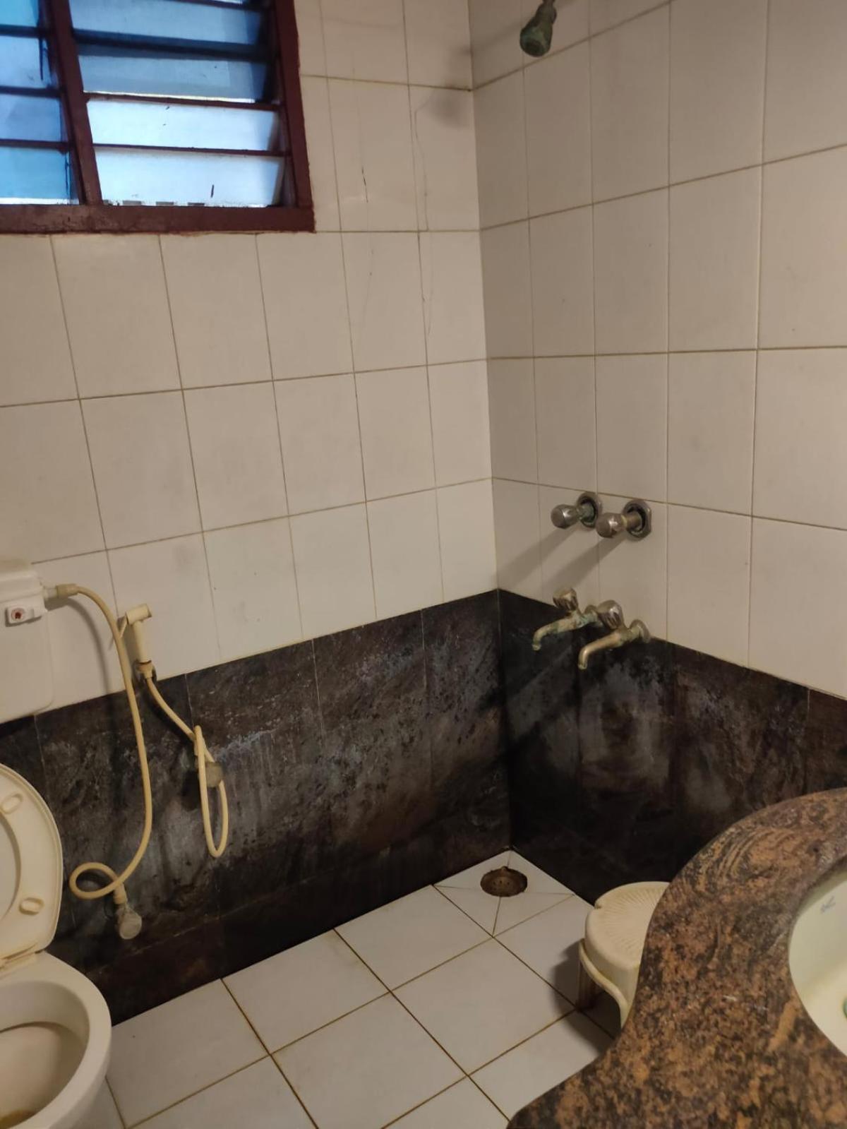 Anjana Hotels Theni Bagian luar foto